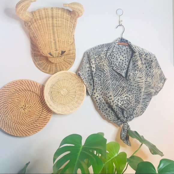 vtg vsco 90s leopard print Button Up Popover - Picture 6 of 6